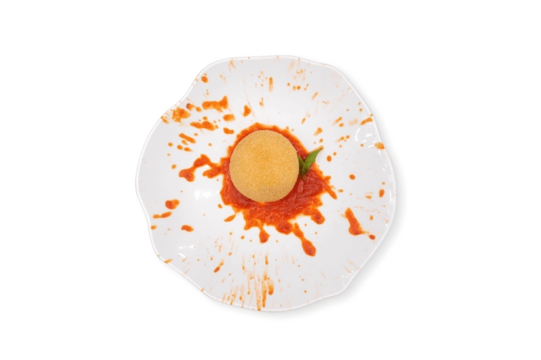 Arancino al ragù di vitello e piselli